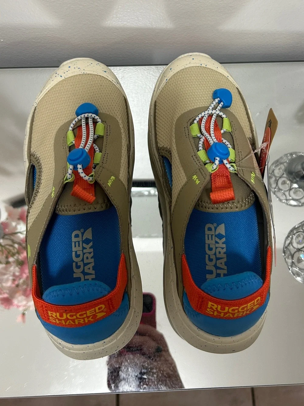 Rugged Shark Kids Size 3 Water Shoes Multicolor Bungee Sneakers NWT Unisex